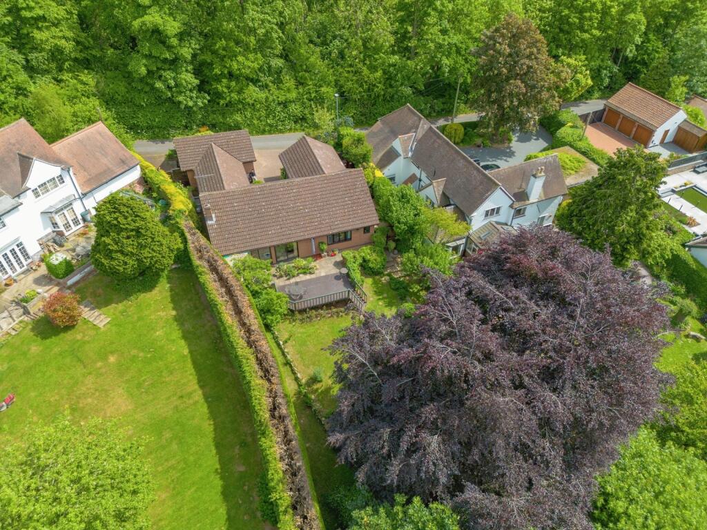 Main image of property: Wood Lane, Gedling, Nottingham, Nottinghamshire, NG4