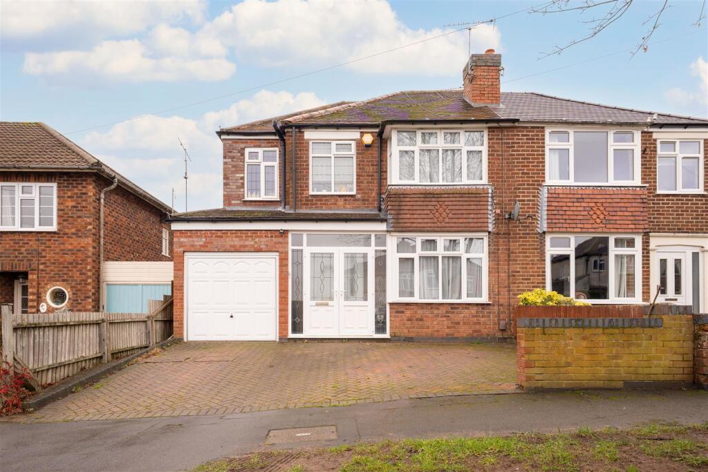Main image of property: Braemar Road, Leamington Spa