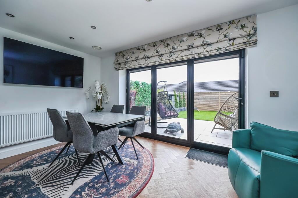 House in Ashfield, Hucknall - More