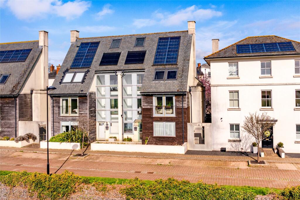 Main image of property: Parkside, Upton, Northampton, Northamptonshire, NN5