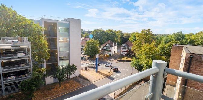 Apartment in Bromley - View 4