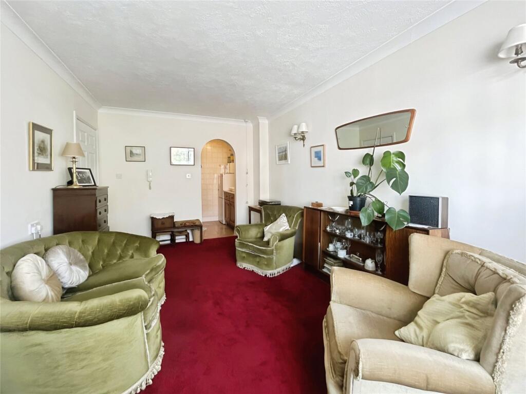 Apartment in Tonbridge - View 3