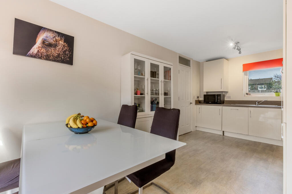 House in London, Oakleigh Park, Whetstone - View 5