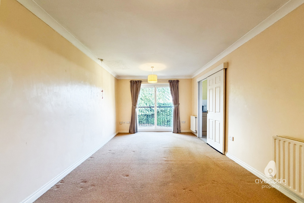 Apartment in Reading - View 4