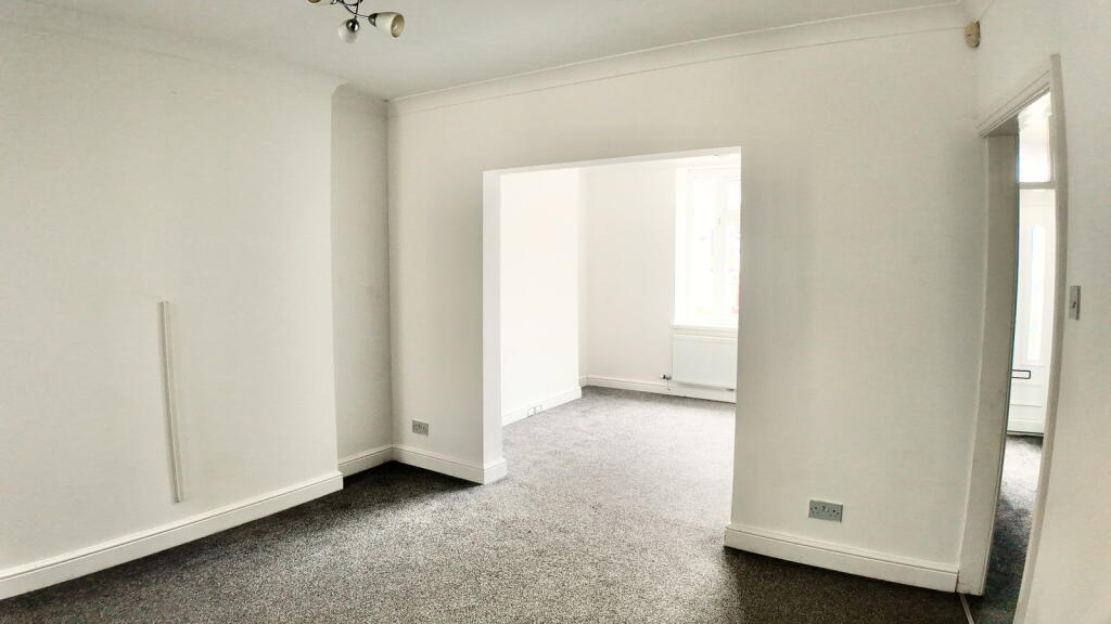 House in Blackwood, Caerphilly - More