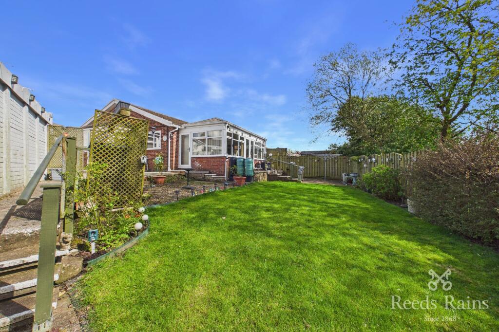 House in Burnley, Harle Syke, Haggate - More