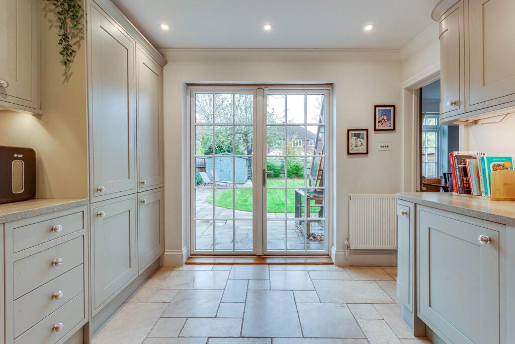 House in Reading, Caversham - More