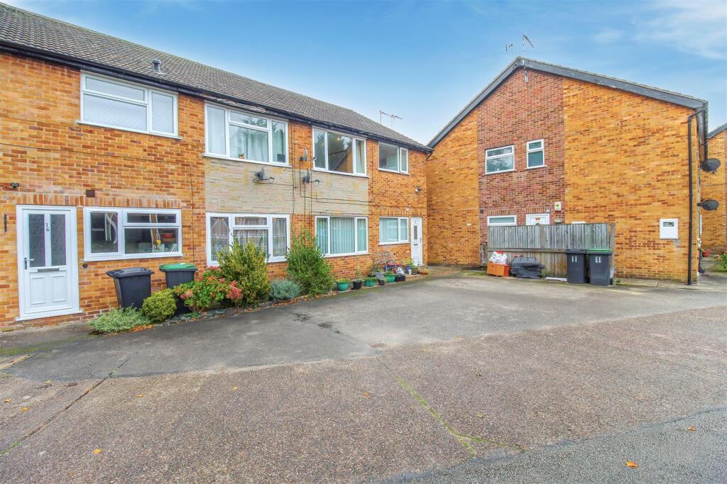 Main image of property: Close Quarters, Bramcote, Nottingham, NG9 3BQ