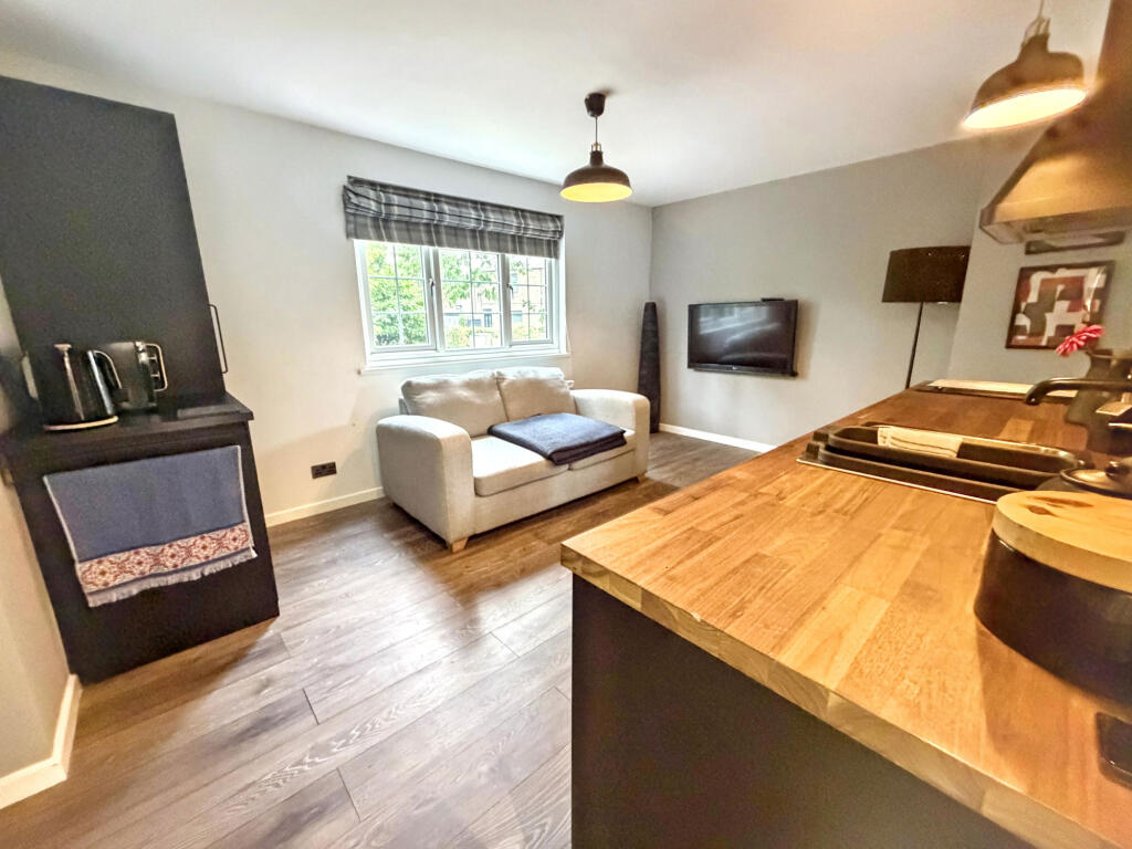 Apartment in Gateshead, Woodside - More