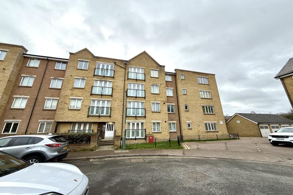 Main image of property: 87 Griffin Court, DA11