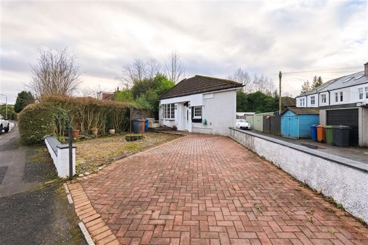 Main image of property: 2 Killermont Road, Bearsden, G61 2JA