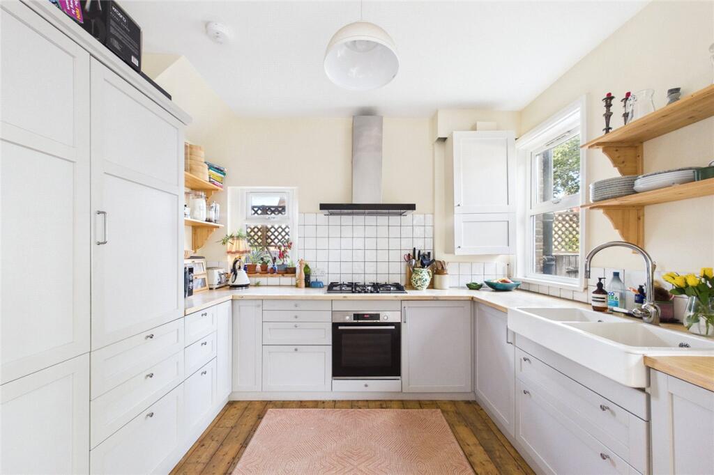 House in London, Streatham Hill - More