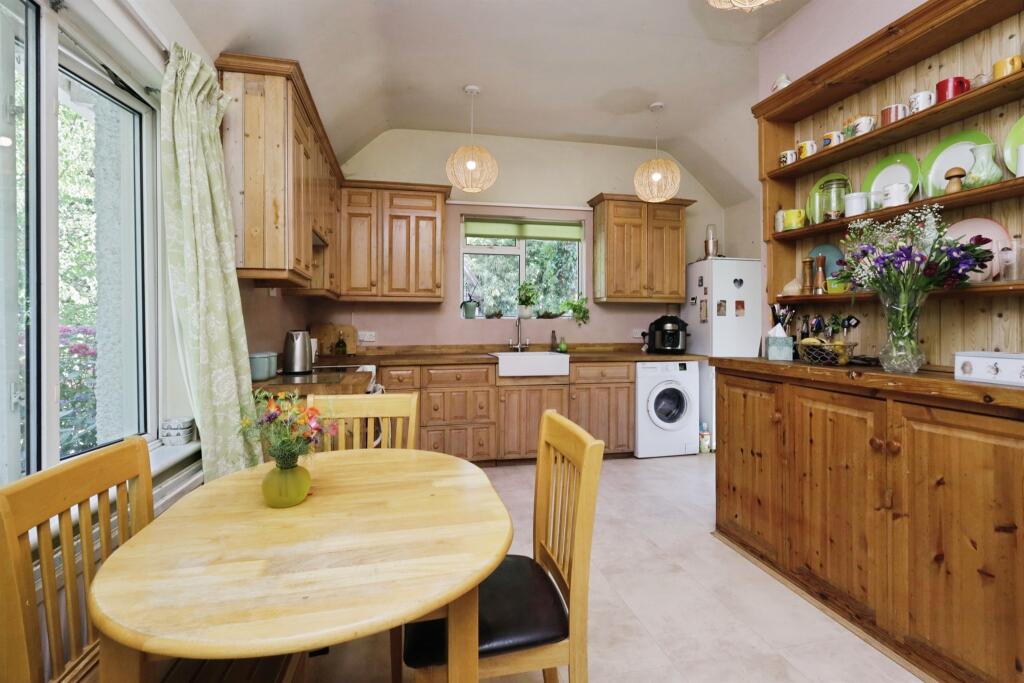 House in Tonbridge - More