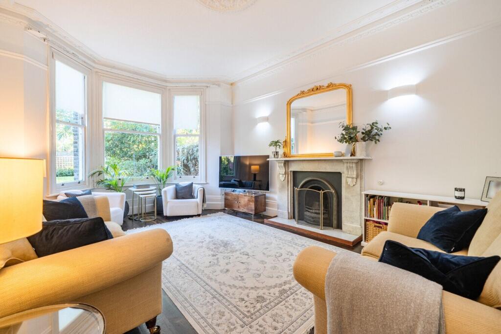 House in London - View 3