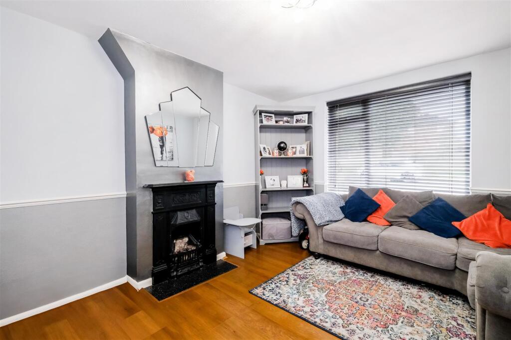 House in London - View 3