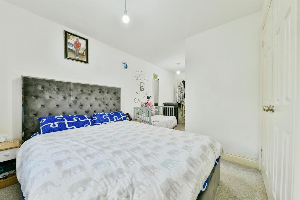 Apartment in Stevenage - View 5
