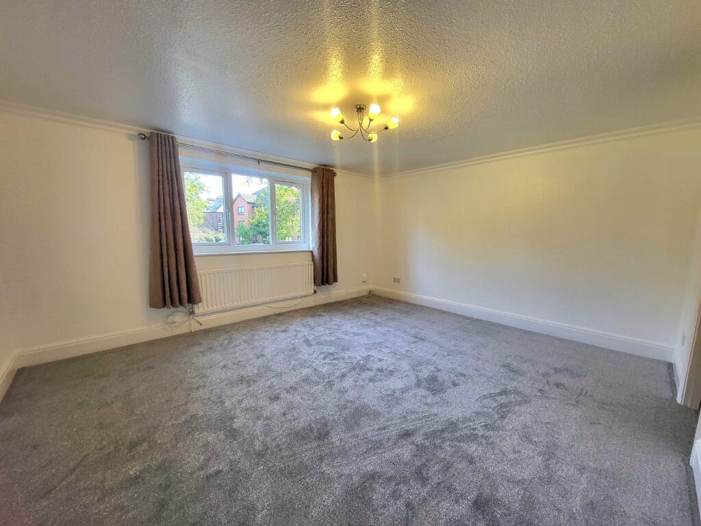 Apartment in Stockport - View 4