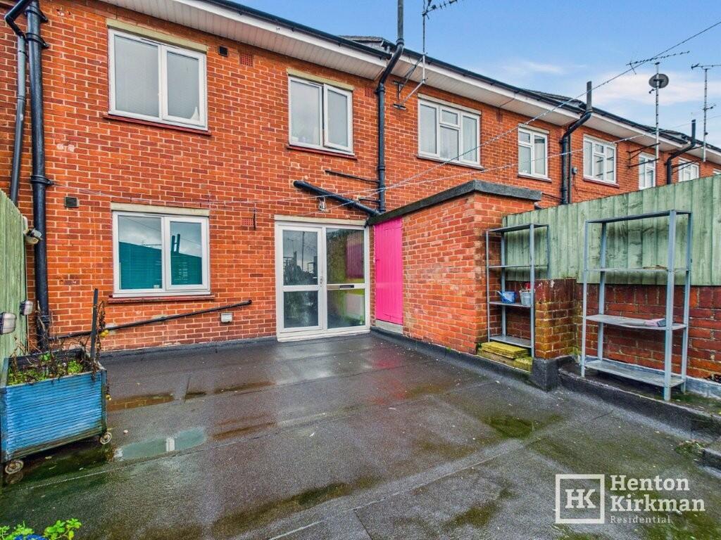 Main image of property: High Street, Billericay, Essex, CM12 9BS