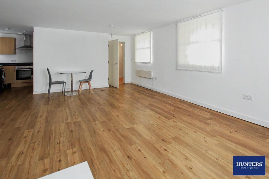 Apartment in Bradford, Wapping, Barkerend - View 3