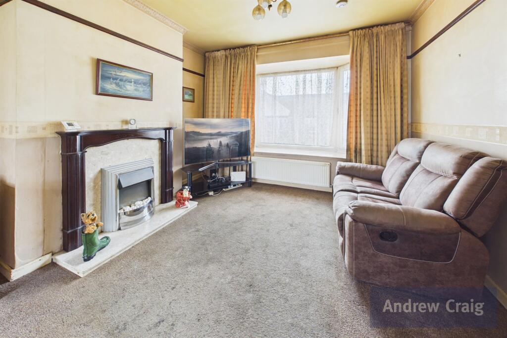 Markham Avenue, Whitburn photo 2