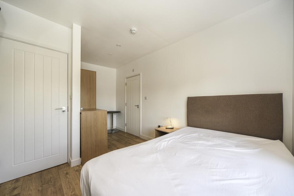 House in London - View 5