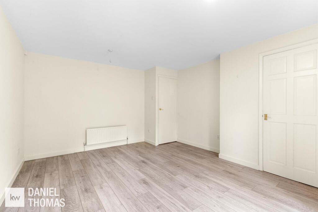 Apartment in Epping Forest, Waltham Abbey - More