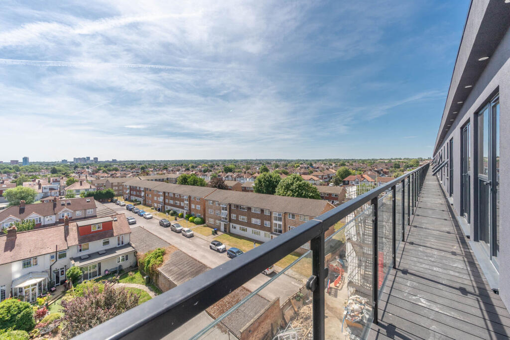 Apartment in Sutton - More