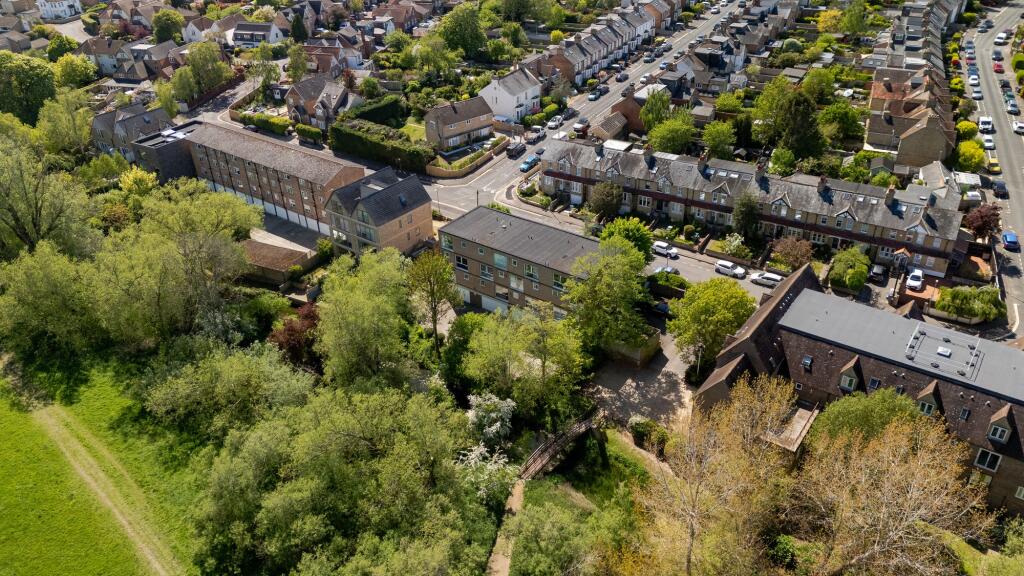 Main image of property: Water Eaton Road, Eaton Court Water Eaton Road, OX2