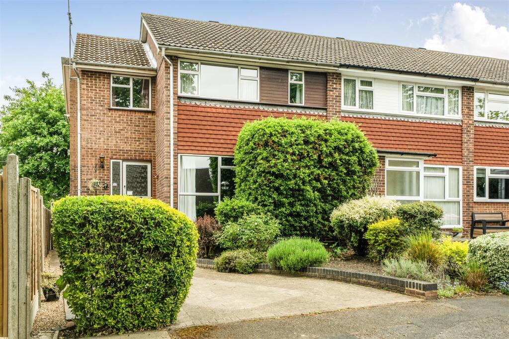 Main image of property: Old Sawmill Lane Crowthorne, Berkshire, RG45 6LN