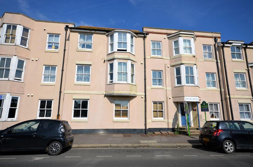 Main image of property: 37 West Street, Bognor Regis