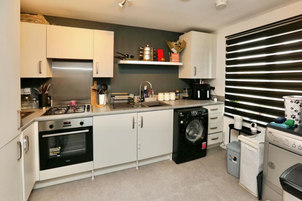 Glassfield Road, Whiteley, PO15 photo 4