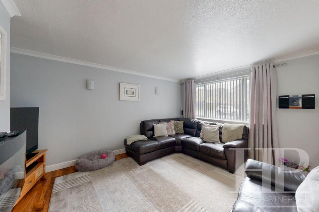 Heathfield, Crawley, RH10 - View 5