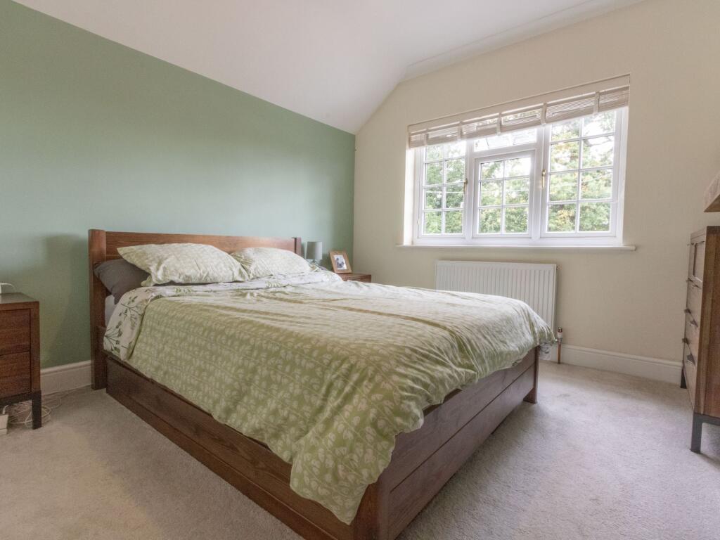 House in Blackwater, Darby Green, Yateley - View 6