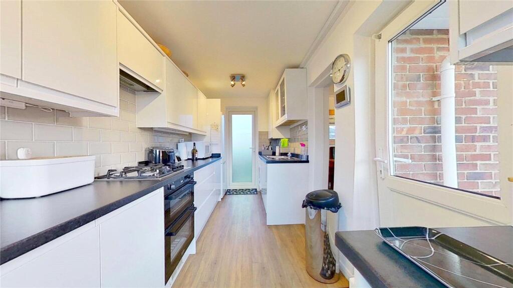 Chester Avenue, Lancing, West Sussex, BN15 photo 3
