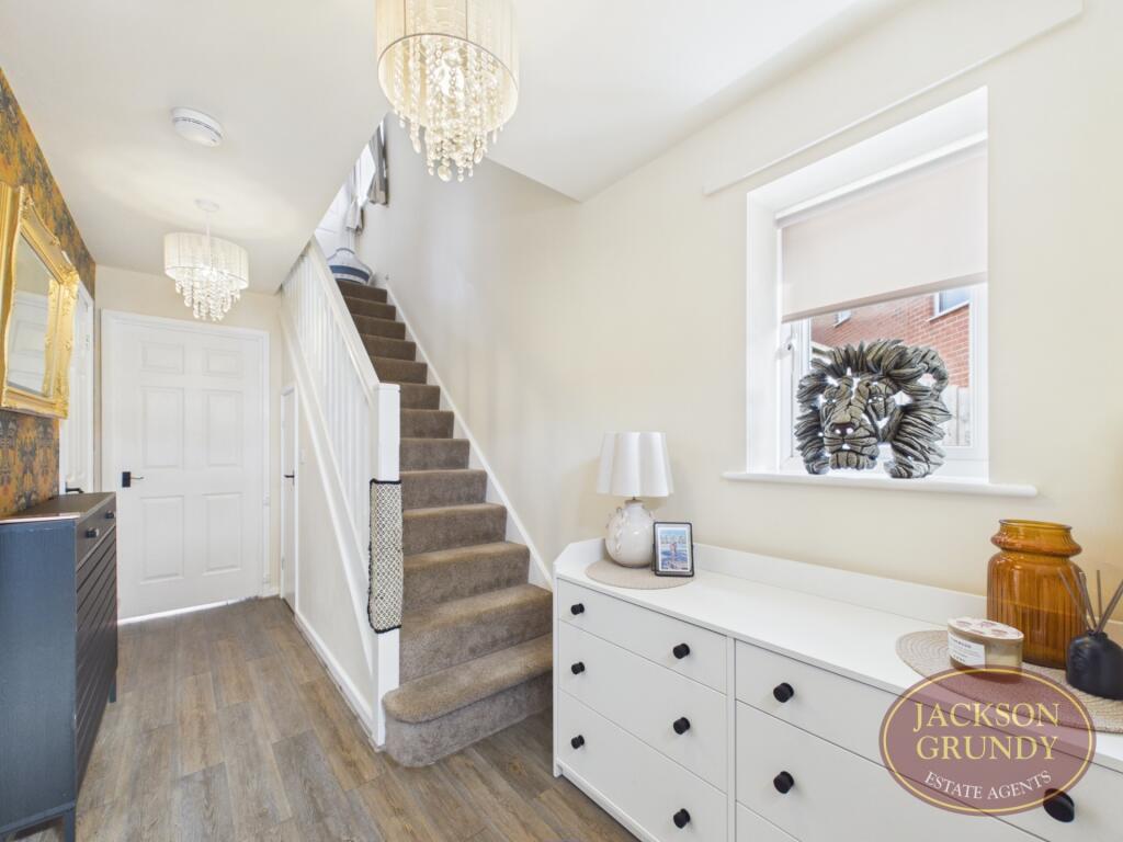 House in Northampton, Round Spinney - More
