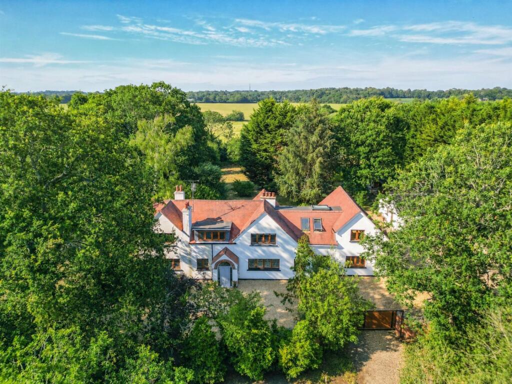 Main image of property: Easthampstead Road, Wokingham, Berkshire, RG40 3BP