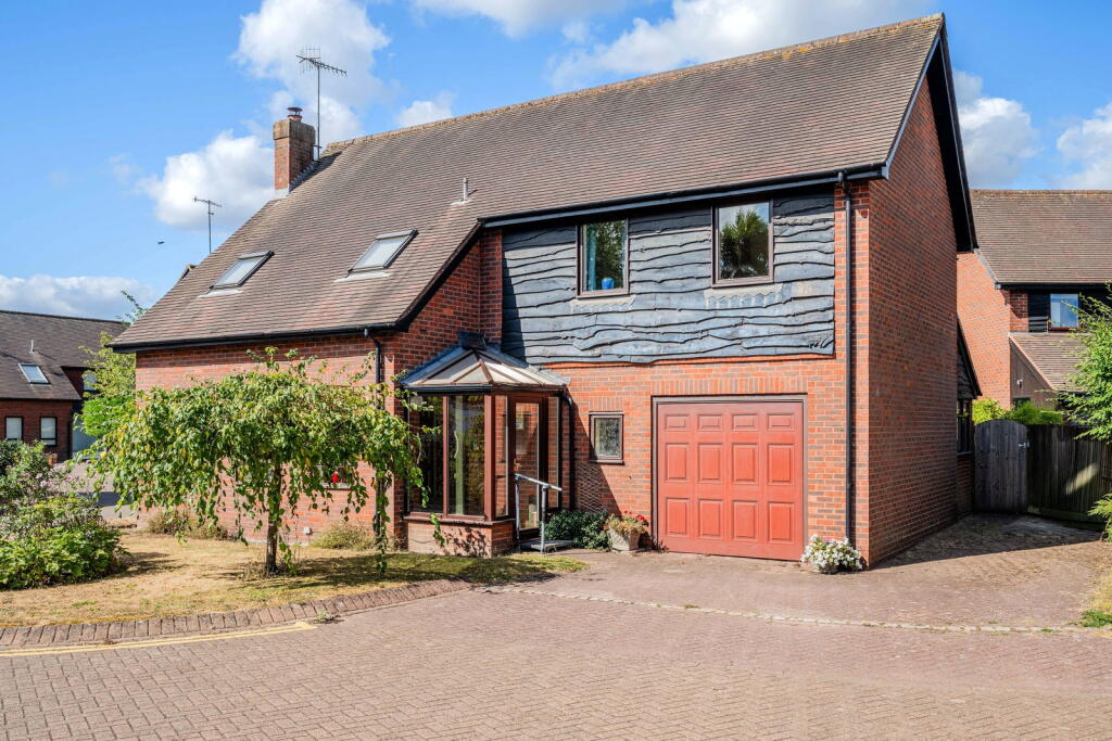 Main image of property: St Marys Close, Oxted, RH8 9LJ