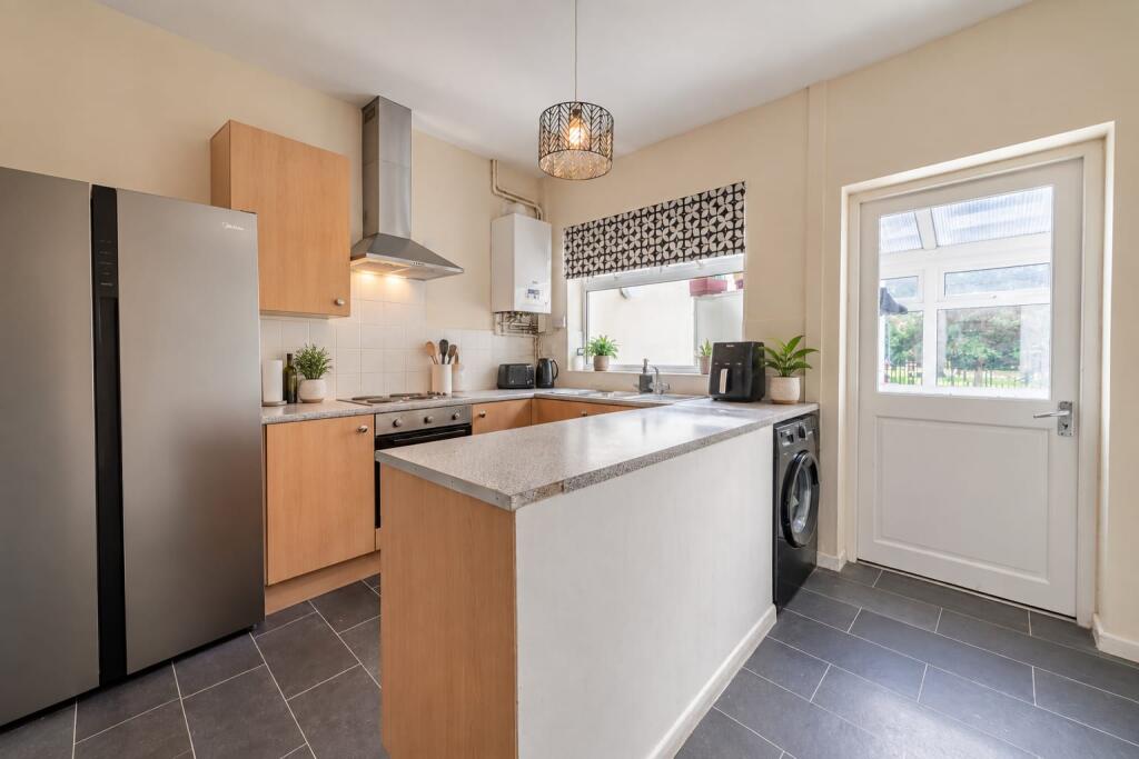 House in Mansfield, Nottinghamshire - View 5