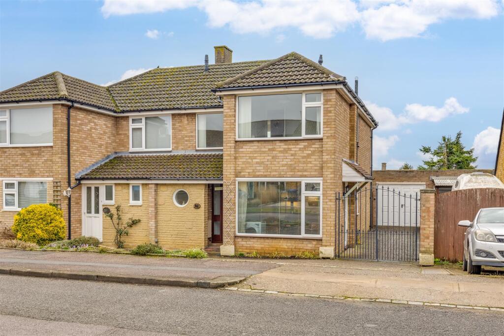 Main image of property: Grovelands Avenue, Hitchin