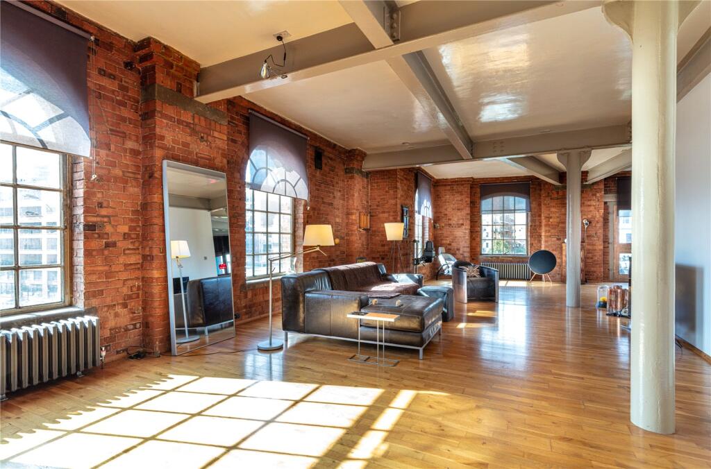 Main image of property: Morris Road, London, E14