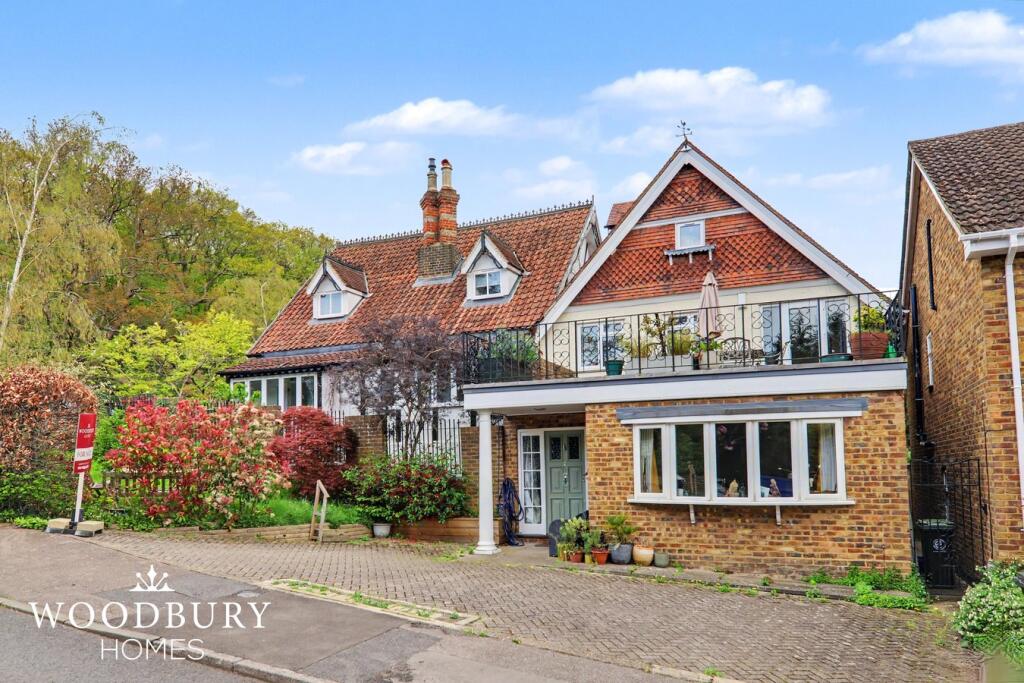 Main image of property: Shaftesbury, Loughton, IG10