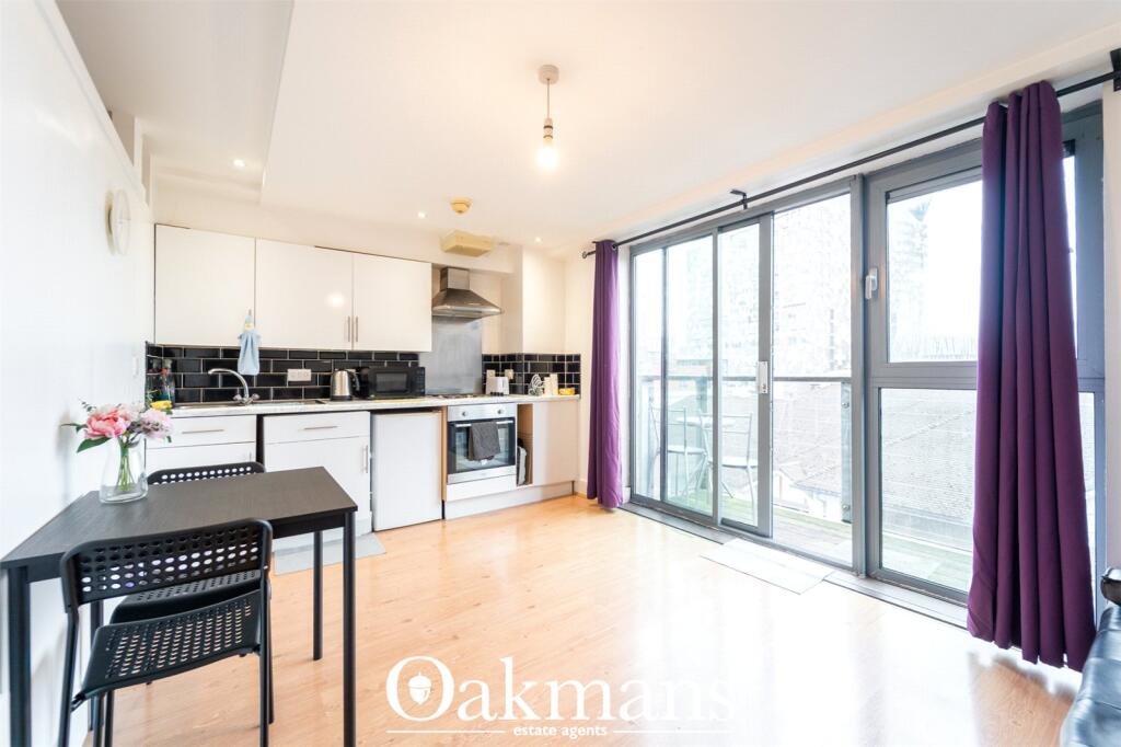 Apartment in Birmingham, Calthorpe Fields - View 3