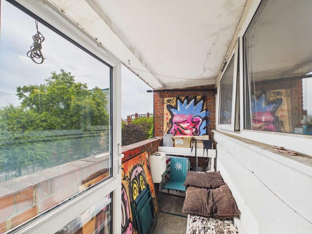 House in London - View 5