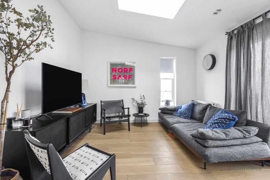 Apartment in London - View 3