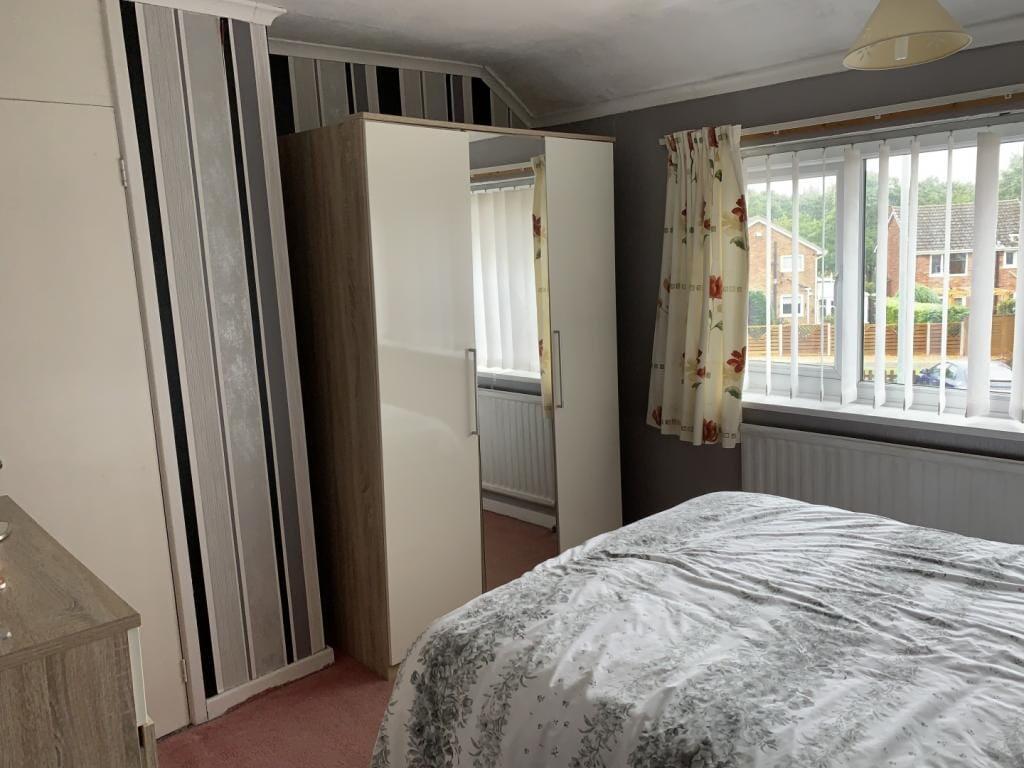 House in South Kesteven, Grantham - More