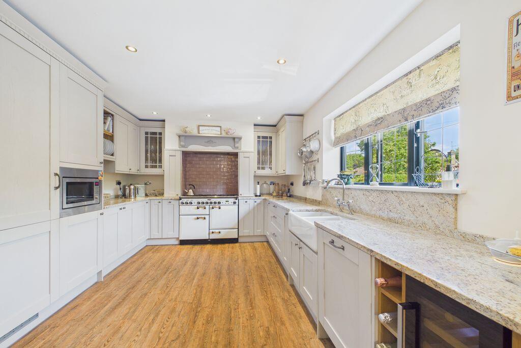 House in Kingston upon Thames - View 5
