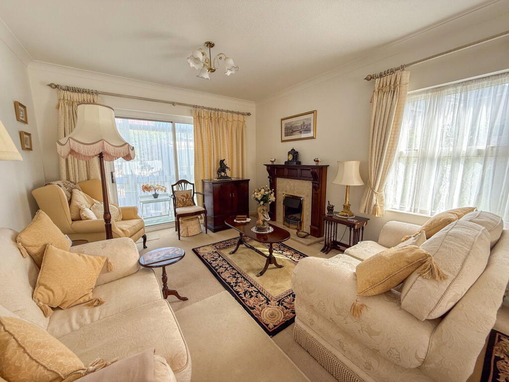 Apartment in Paignton, Torbay - View 2