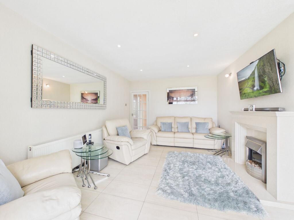 House in West Lancashire, Aughton Park, Ormskirk - View 4