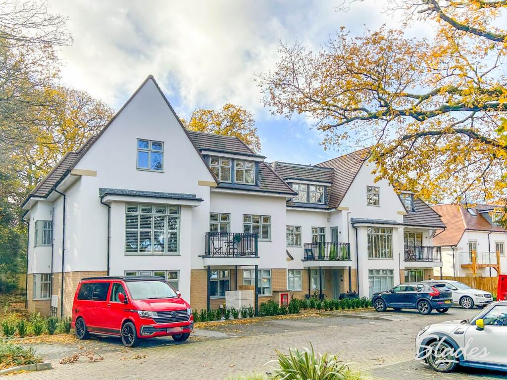 Main image of property: Lymington Road, Highcliffe, Christchurch