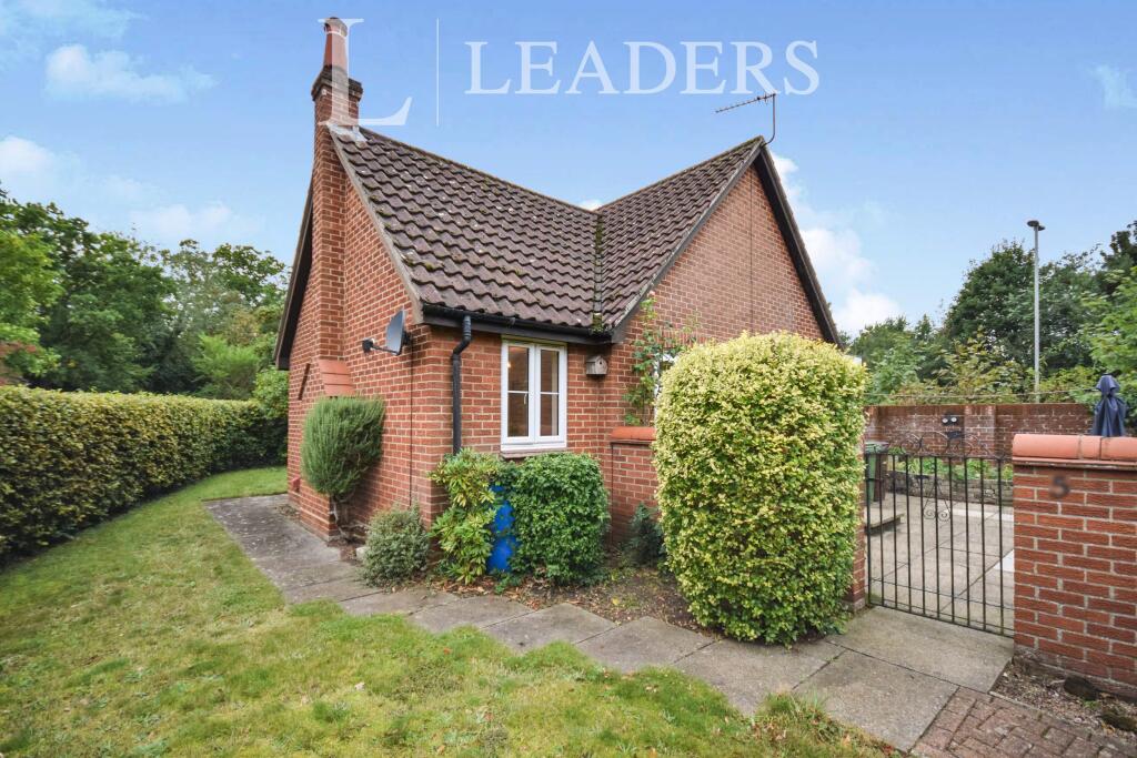 Main image of property: Hill Farm Close, Newmarket Road, Cringleford, NR4